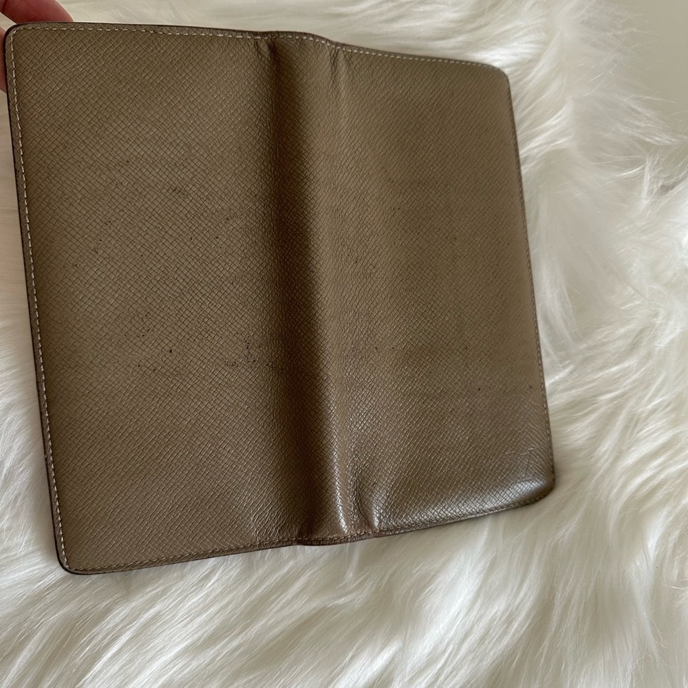Sold Louis Vuitton Wallet Authentic - Picture 11 of 17